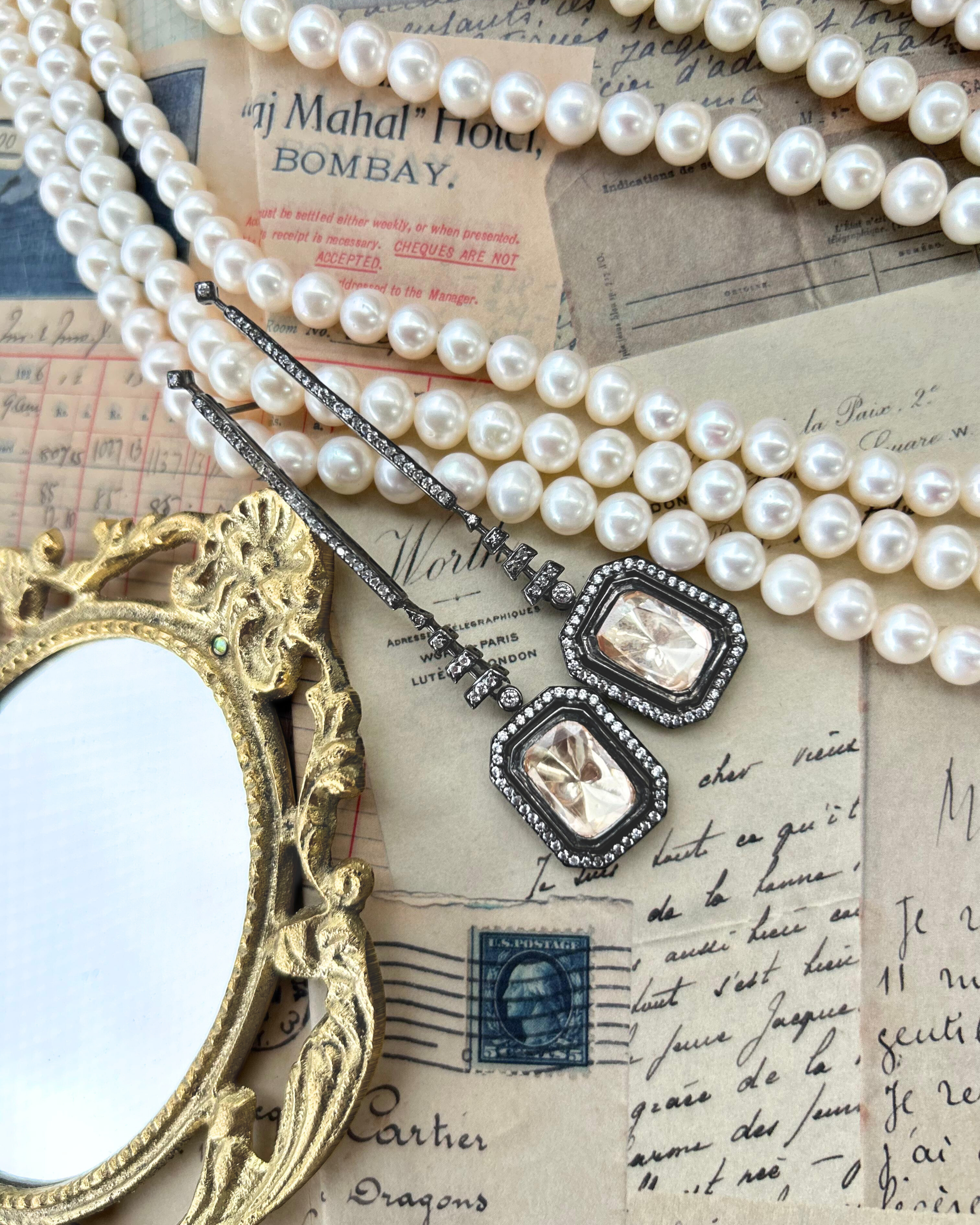 DECO-PILLAR EARRINGS