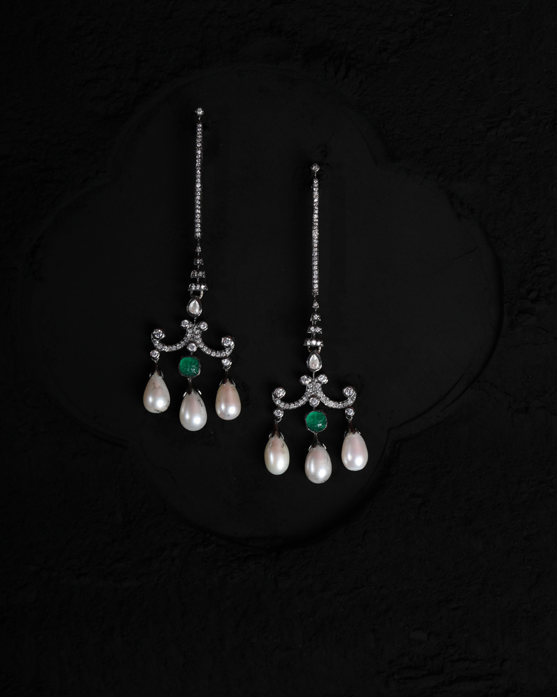 CHANDELIER PILLAR EARRINGS